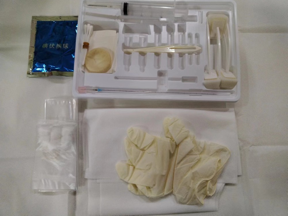 一次性使用穿刺套件包括什么？